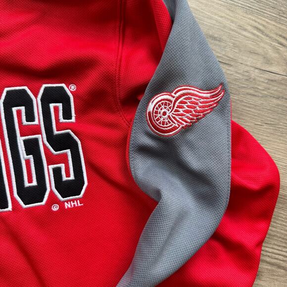 NHL Red Wings Hockey Hooded Zip Up Sweatshirt Mens Small Red Activewear Hoodie - Picture 3 of 10